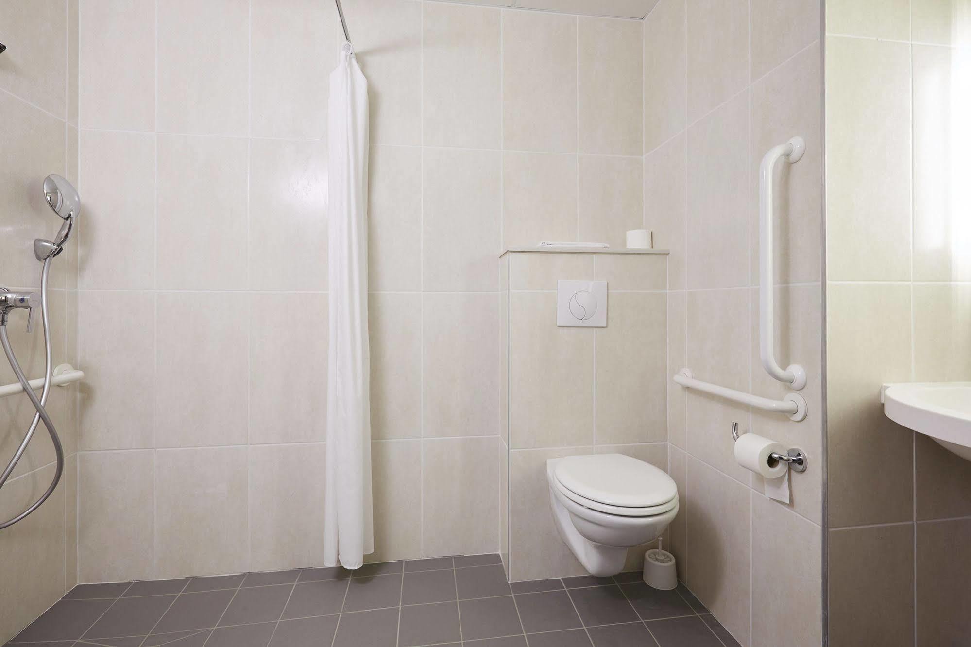 B&B Hotel Saint-Michel Sur Orge Bagian luar foto